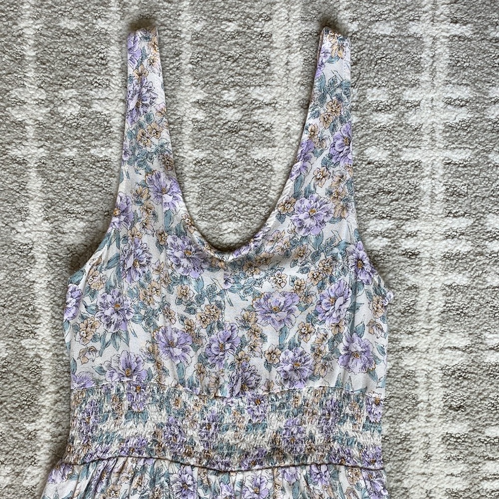 •American Eagle• Bohemian Floral Peplum V-Neckline Tank Top - Picture 4 of 9